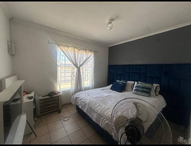 2 BEDROOM HOUSE FOR SALE IN VANDERBIJLPARK CE 4